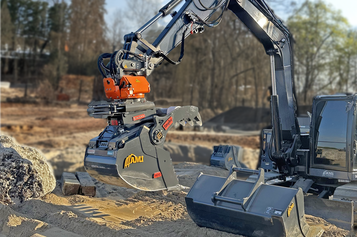 OilQuick with AMI Attachments Tiltrotator